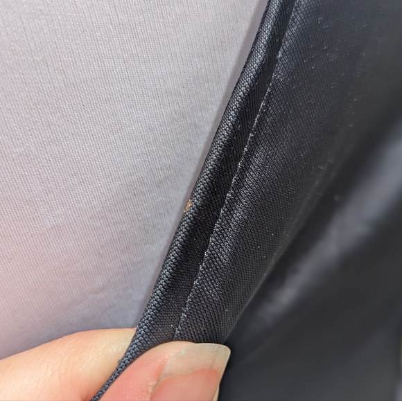 Express Black Asymmetrical Top with Ruched Sides - XS - Picture 6 of 6